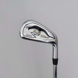Titleist T200 / 4-P / Stiff