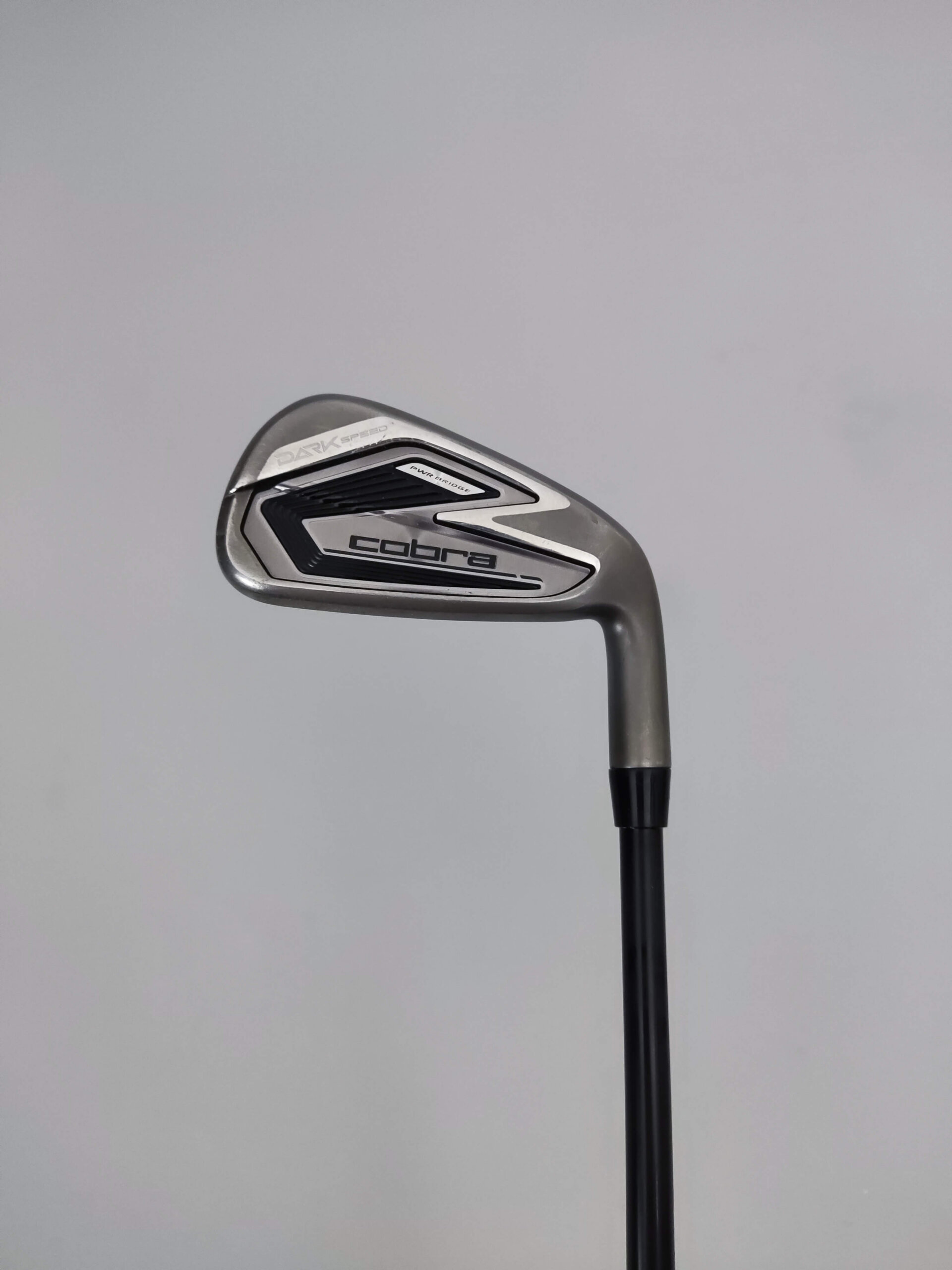 Cobra Darkspeed / J4 / Stiff / Premium skaft / Axiom Velocore